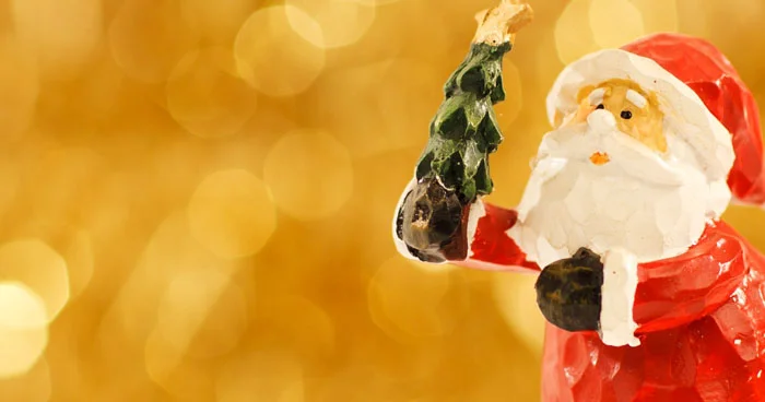 Bild vom Weihnachtsmann mit Tannenbaum