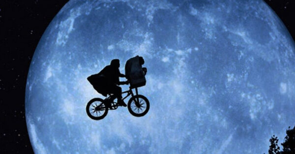 Steven Spielbergs „E.T.“ zum 35. Jubiläum auf Ultra HD-Blu-ray