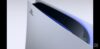 PlayStation 5 mit Sony PlayStation Logo (kopfseitig)
