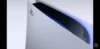 PlayStation 5 mit Sony PlayStation Logo (kopfseitig)