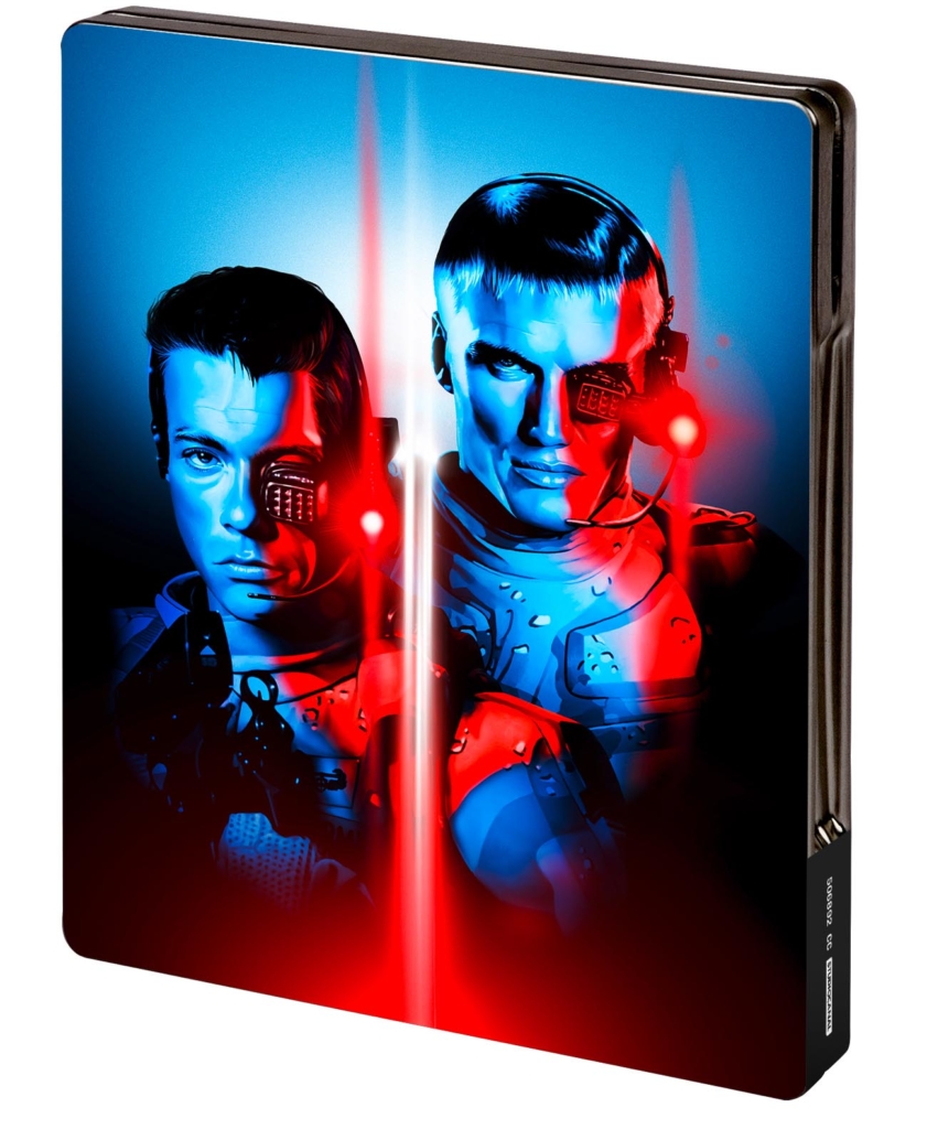 Seitenansicht von Universal Soldier 4K mit Dolph Lundgren und Jean-Claude van Damme