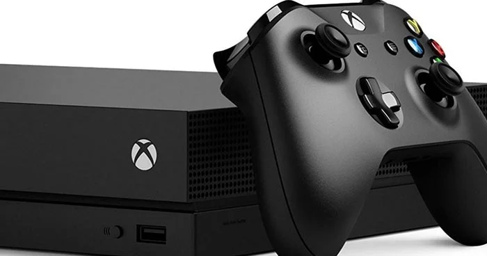 Xbox One X in Schwarz